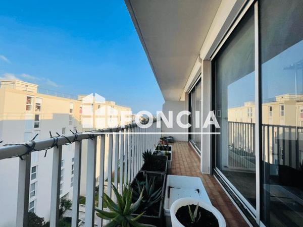 Location Appartement 4 pièces 79.02 m² - 166 ALLEE GEORGES LEYGUES Toulon 83100