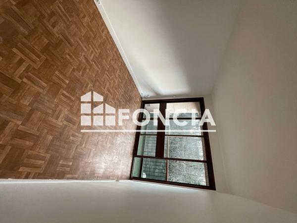 Location Appartement 2 pièces 44.7 m² - 36 RUE VICTOR HUGO Carrieres Sur Seine 78420