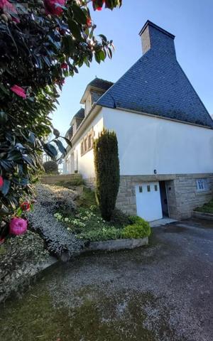 Achat - Maison Carhaix-Plouguer 29270 7 pièces 166 m 2 6132 m 2