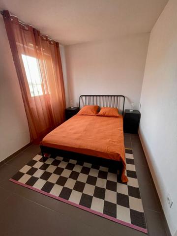 AVIGNON - BEL EMPLACEMENT APPARTEMENT DE TYPE 3 - TERRASSE DE 12 M² ET PARKING PRIVE