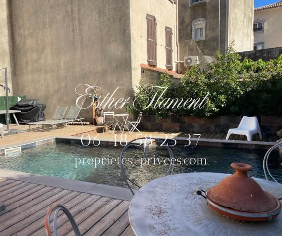 ensemble immobilier avec extérieur centre Anduze