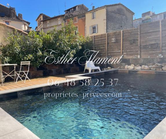 ensemble immobilier avec extérieur centre Anduze