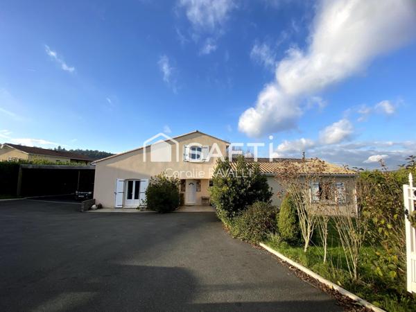 Beaux volumes, extérieur soigné, aucun vis-à-vis : découvrez une maison prête à accueillir votre famille.