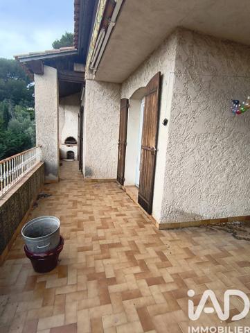 Maison à vendre 5 pièces 200 m² La Seyne-sur-Mer