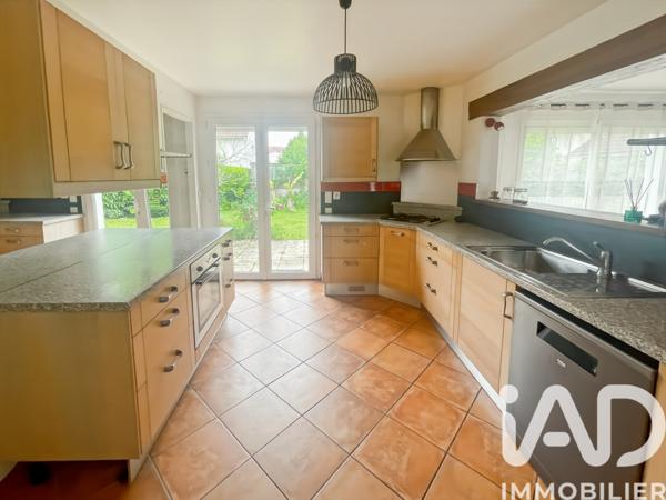 Maison à vendre 6 pièces 130 m² Saint-Pierre-lès-Nemours