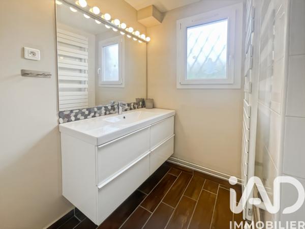 Maison à vendre 6 pièces 130 m² Saint-Pierre-lès-Nemours