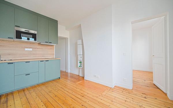 Appartement à vendre    2 pièces • 30,14 m2 Paris 20