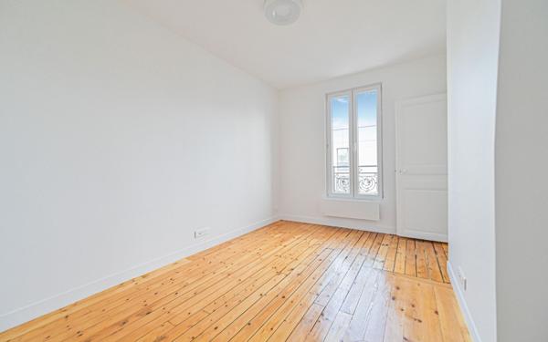 Appartement à vendre    2 pièces • 30,14 m2 Paris 20