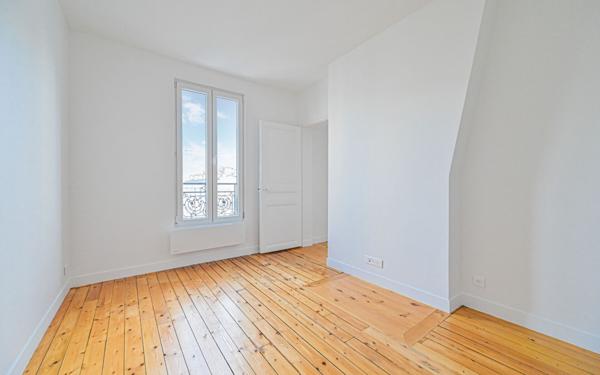 Appartement à vendre    2 pièces • 30,14 m2 Paris 20
