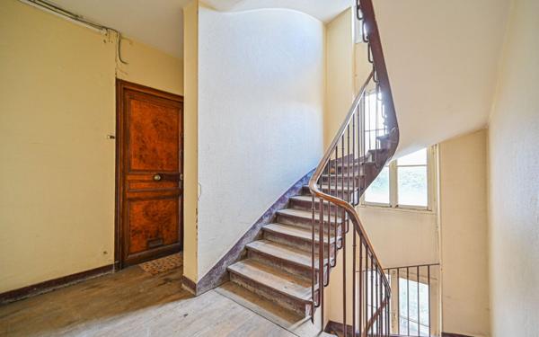 Appartement à vendre    2 pièces • 30,14 m2 Paris 20