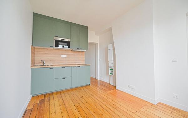 Appartement à vendre    2 pièces • 30,14 m2 Paris 20
