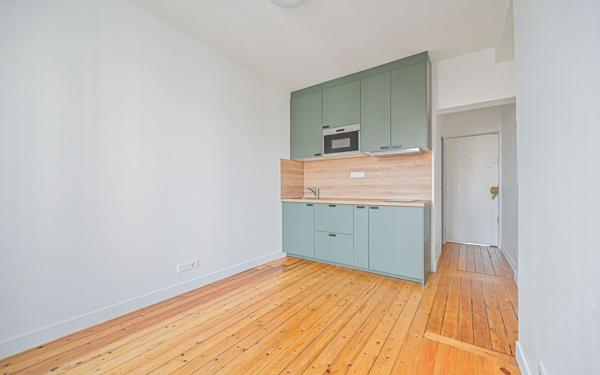 Appartement à vendre    2 pièces • 30,14 m2 Paris 20