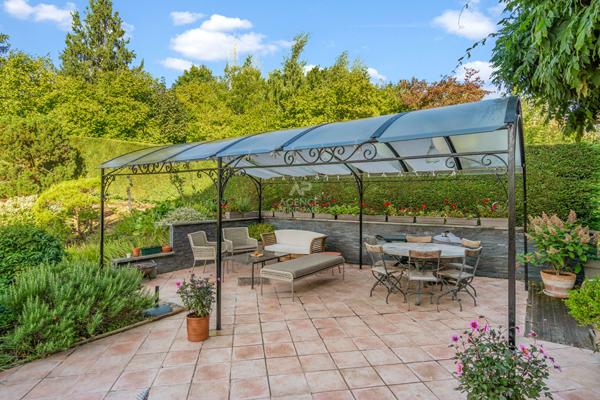 Maison Fourqueux 9 pièce(s) 262 m2 €1 395 000 ** - Référence 17239