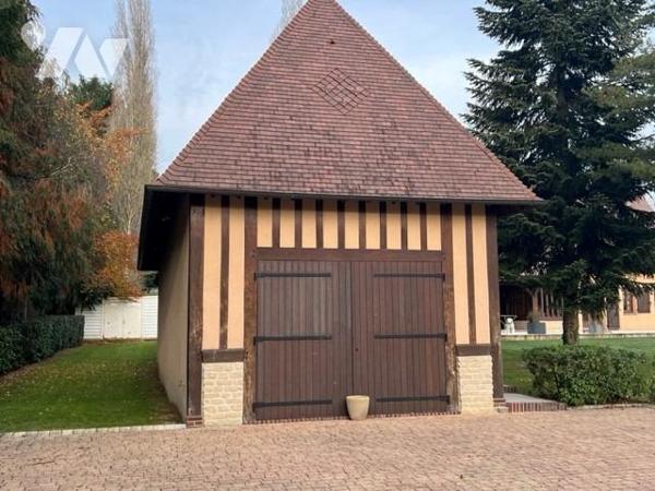 BLONVILLE SUR MER BELLE PROPRIETE BEAUX VOLUMES