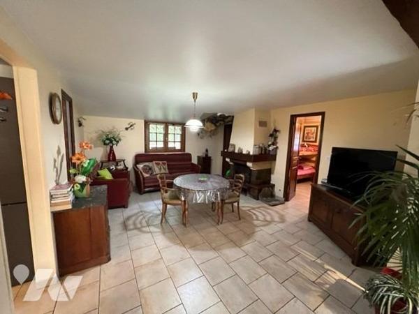 BLONVILLE SUR MER BELLE PROPRIETE BEAUX VOLUMES