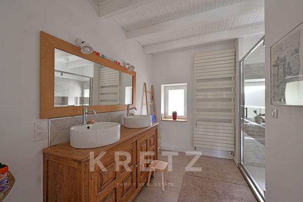 Mazet en pierre rénové, 170 m², piscine et grand terrain près d’Uzès