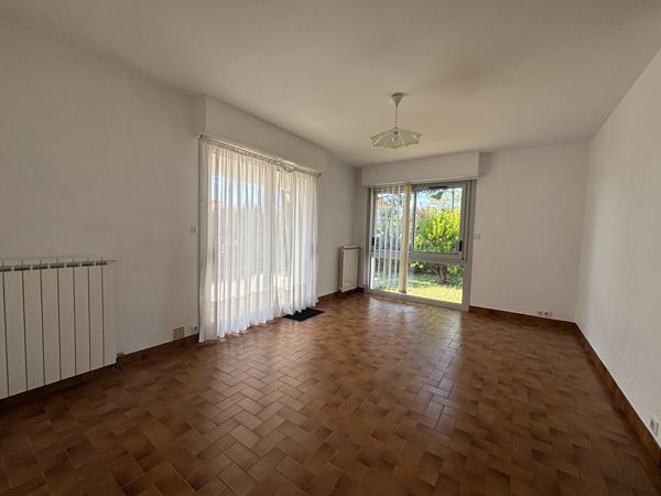 17200 ROYAN ROYAN