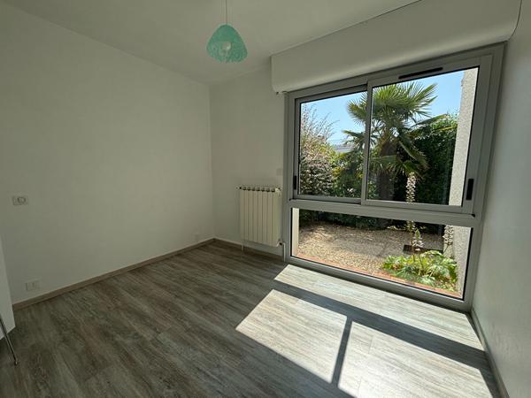 17200 ROYAN ROYAN
