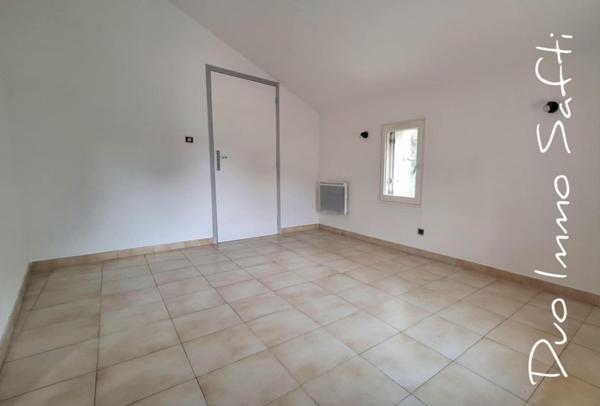 Appartement traversant, avec toit terrasse à ciel ouvert