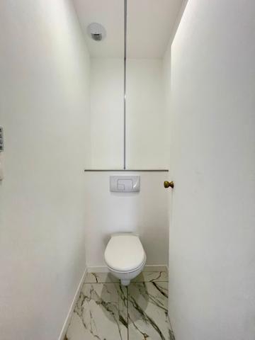 Appartement
                                                                                                                                                                                                                                                                                                                        5 pièce(s)                                                                                                                                                                                                          3 chambre(s)                                                                                                                                                                                                          97  m²