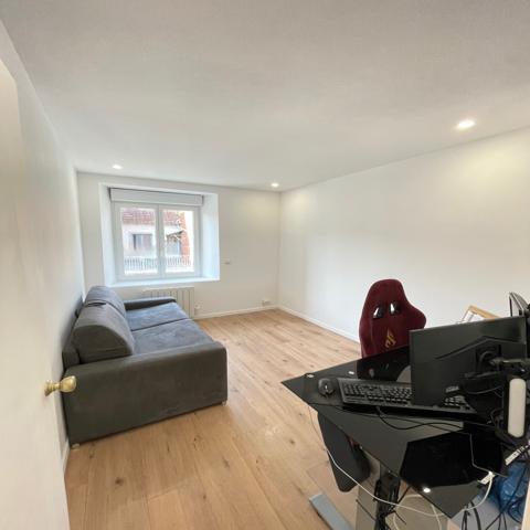 Appartement
                                                                                                                                                                                                                                                                                                                        5 pièce(s)                                                                                                                                                                                                          3 chambre(s)                                                                                                                                                                                                          97  m²