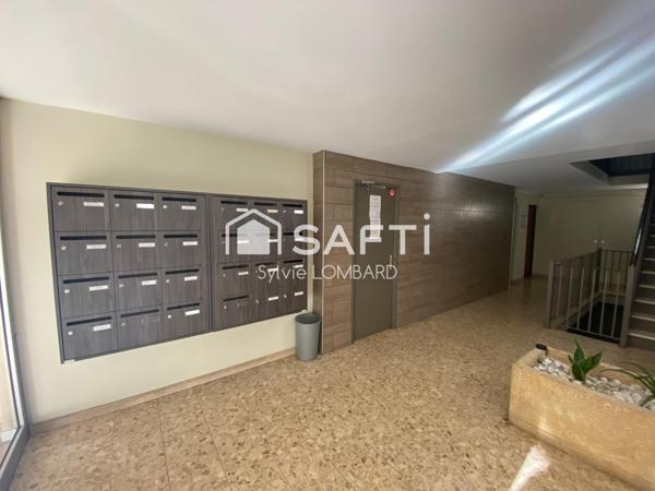 LOT DE 2 STUDIOS DANS RESIDENCE AVEC PISCINE PROCHE LUMINY SPECIAL INVESTISSEUR