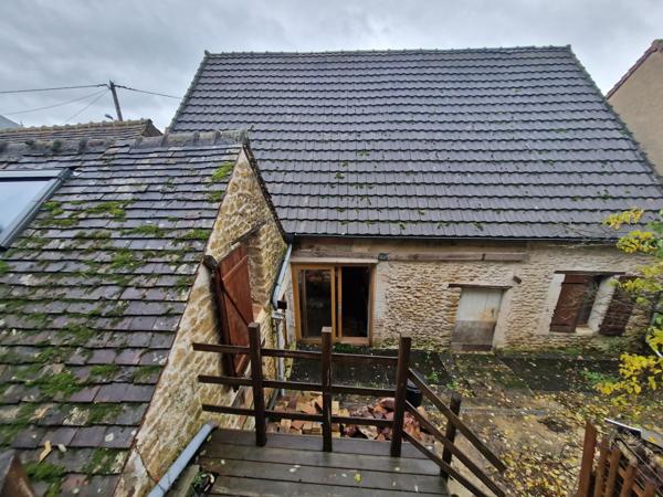 a finir de renover, avec terrain et garage