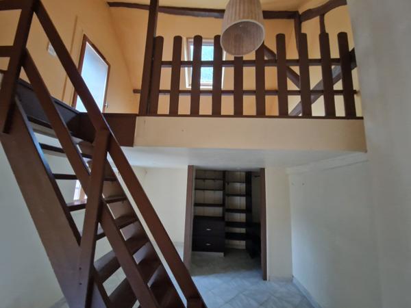 a finir de renover, avec terrain et garage