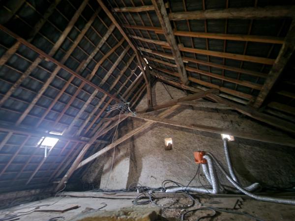 a finir de renover, avec terrain et garage