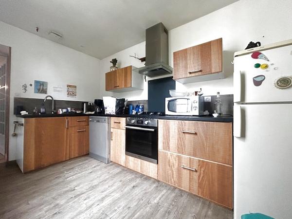 A Vendre à COEX, maison familiale avec potentiel Toutes les caractéristiques