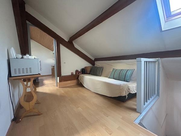 A Vendre à COEX, maison familiale avec potentiel Toutes les caractéristiques