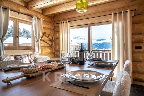 À Font-Romeu, dans un écrin naturel baigné de lumière, ce chalet aux prestations soignées incarne un