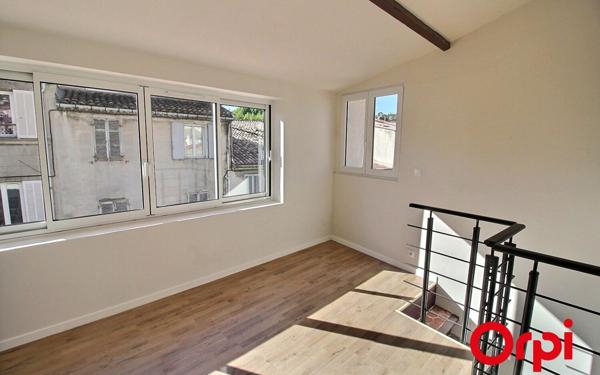 Appartement à vendre    4 pièces • 100,28 m2 Auriol