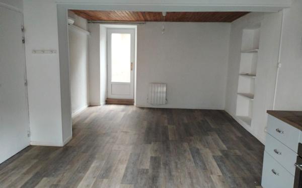 Appartement à louer    3 pièces •  Gagnières