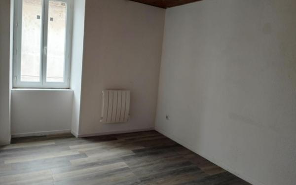 Appartement à louer    3 pièces •  Gagnières
