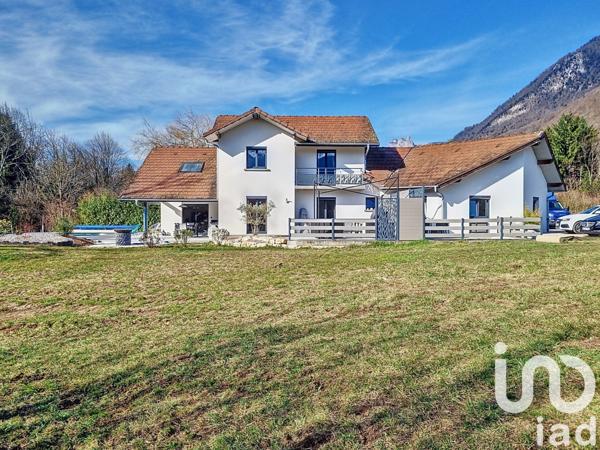 Maison à vendre 9 pièces 198 m² Doussard