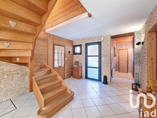 Maison à vendre 9 pièces 198 m² Doussard