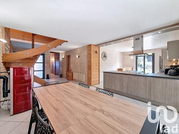 Maison à vendre 9 pièces 198 m² Doussard