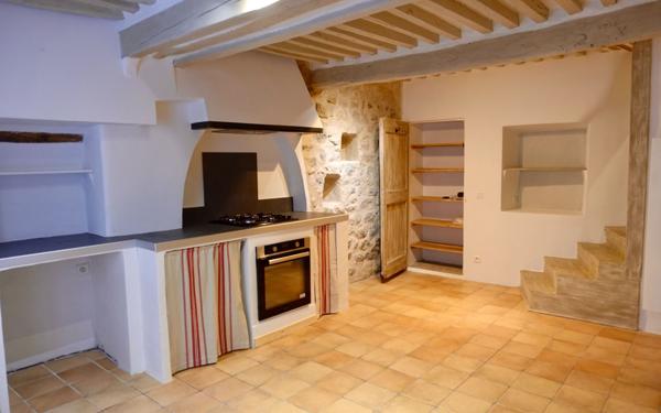 Maison à louer    2 pièces • 45,74 m2 Vitrolles-en-Lubéron