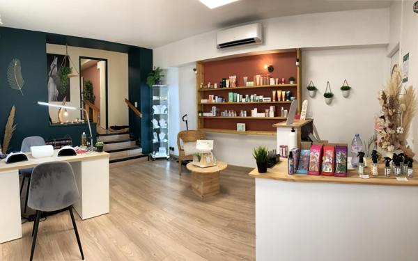 IMMEUBLE DE RAPPORT AVEC APPARTEMENT ET COMMERCE