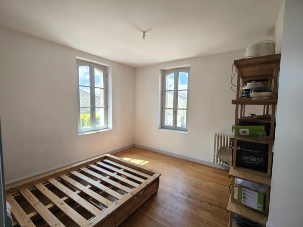 IMMEUBLE DE RAPPORT AVEC APPARTEMENT ET COMMERCE