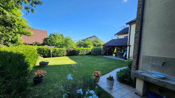 Maison 5 pièce(s) 3 chambre(s) 142 m²