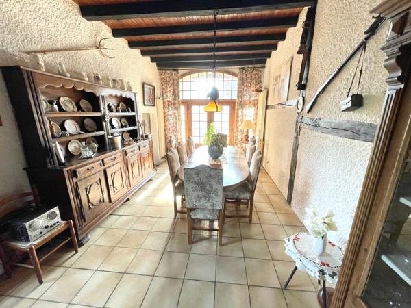 Maison 5 pièce(s) 3 chambre(s) 142 m²