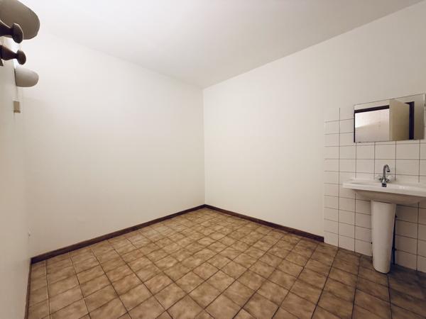 Local commercial 63 m² – Idéal professions médicales / paramédicales / bien‑être ou autres... - Castelnaudary (11400)
