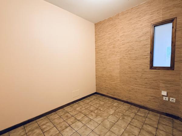 Local commercial 63 m² – Idéal professions médicales / paramédicales / bien‑être ou autres... - Castelnaudary (11400)