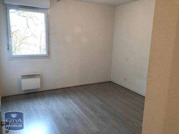 Appartement à louer 2 pièces 48.25m² Moissac (82200)