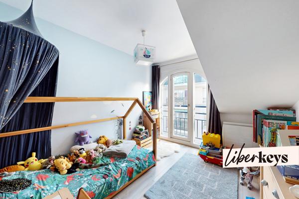 Duplex 4 pièces – 81 m² (101 m² au sol) – Balcon – 2 parkings – Gare à 450 m