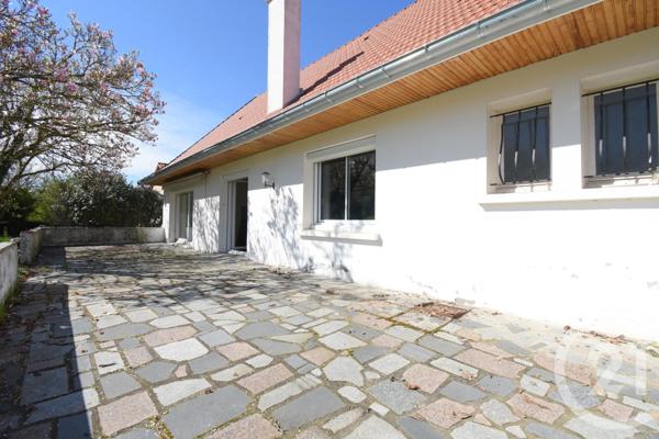 Maison à vendre  5 pièces - 175 m2 CREUZIER LE VIEUX - 03