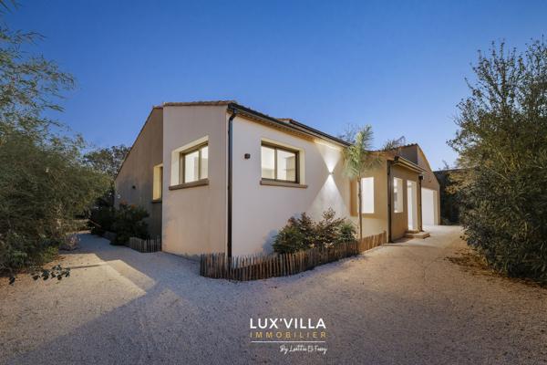 VILLA CONTEMPORAINE AVEC GRAND TERRAIN