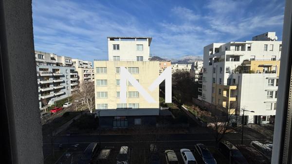 Lot de 6 studios meublés et 3 stationnements | Premium Immobilier